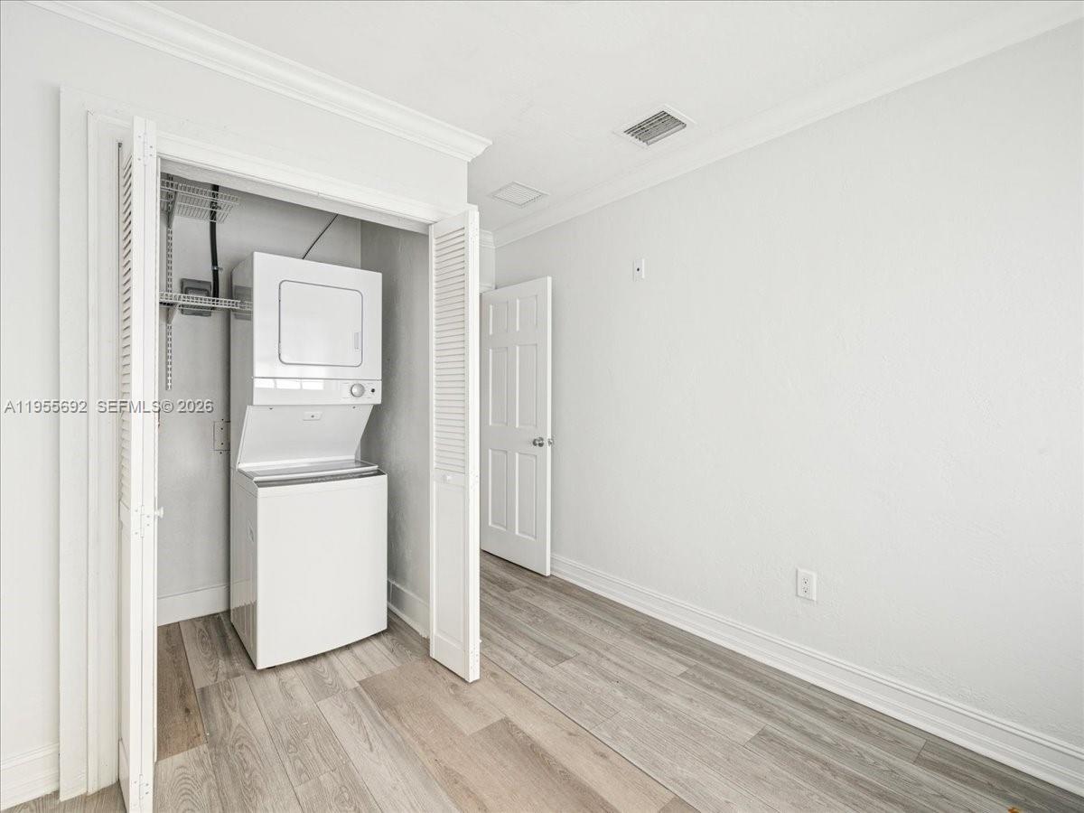 6891 SW 26th Ter Miami, FL 33155