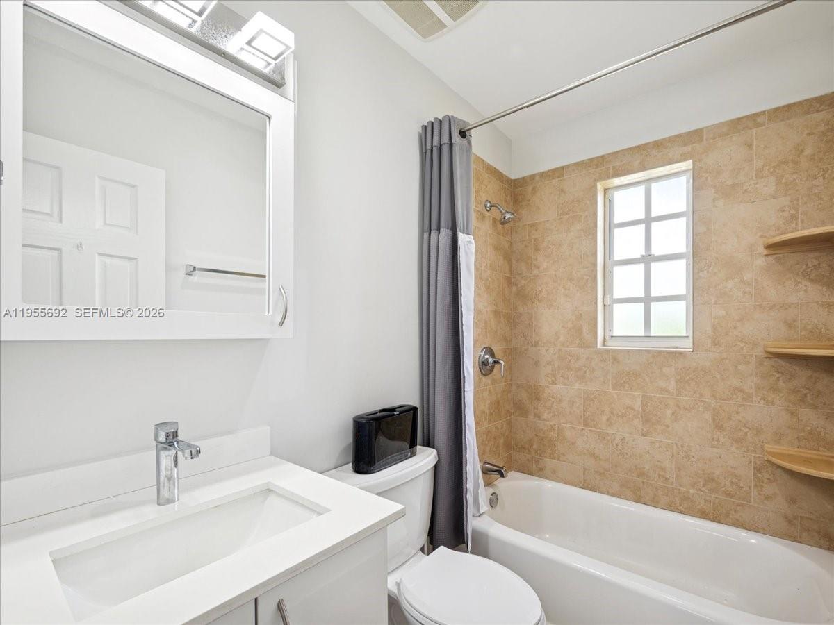 6891 SW 26th Ter Miami, FL 33155