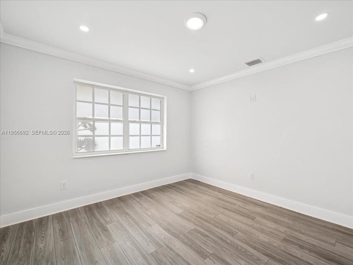 6891 SW 26th Ter Miami, FL 33155