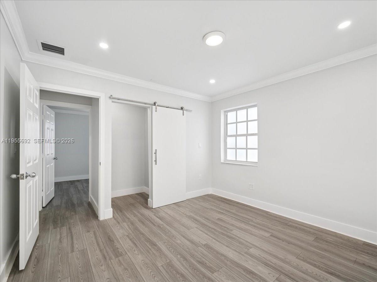 6891 SW 26th Ter Miami, FL 33155