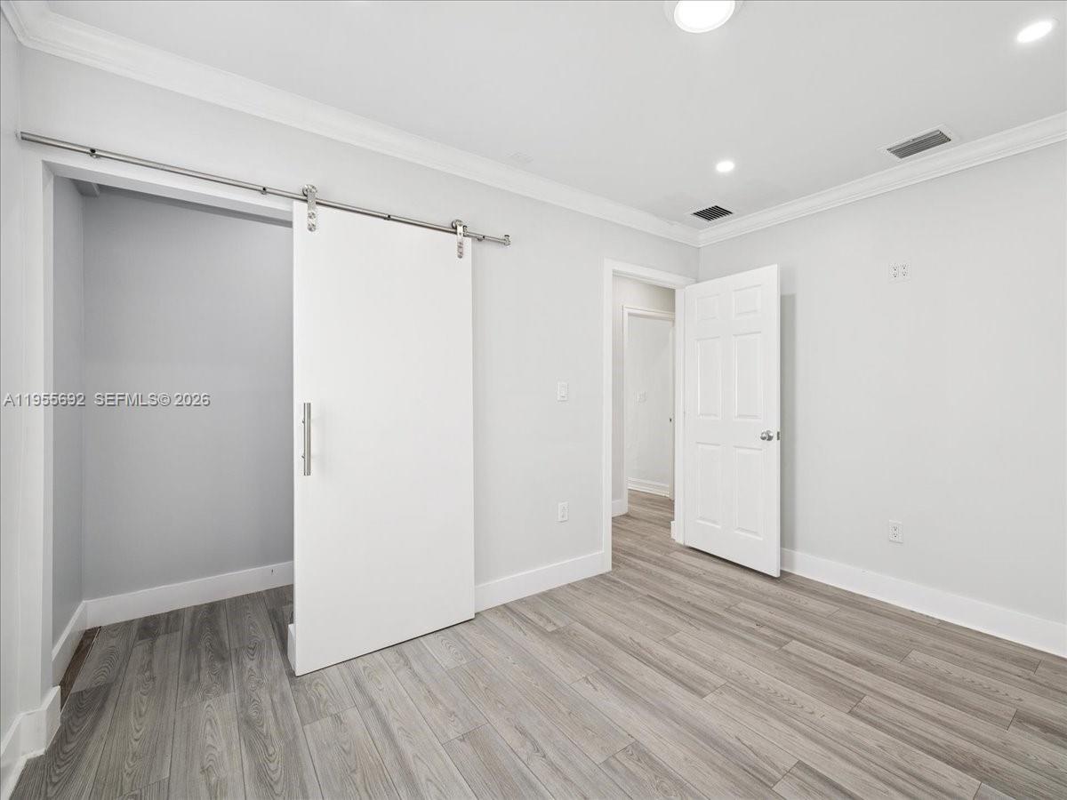 6891 SW 26th Ter Miami, FL 33155