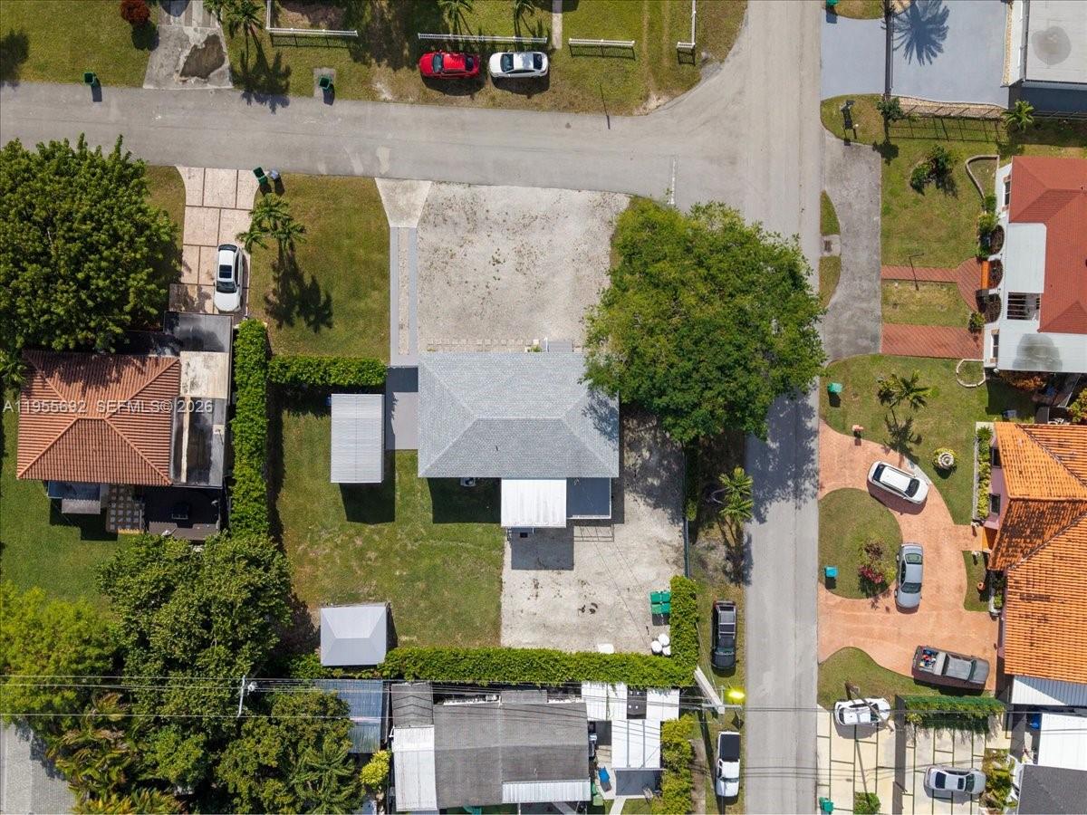 6891 SW 26th Ter Miami, FL 33155