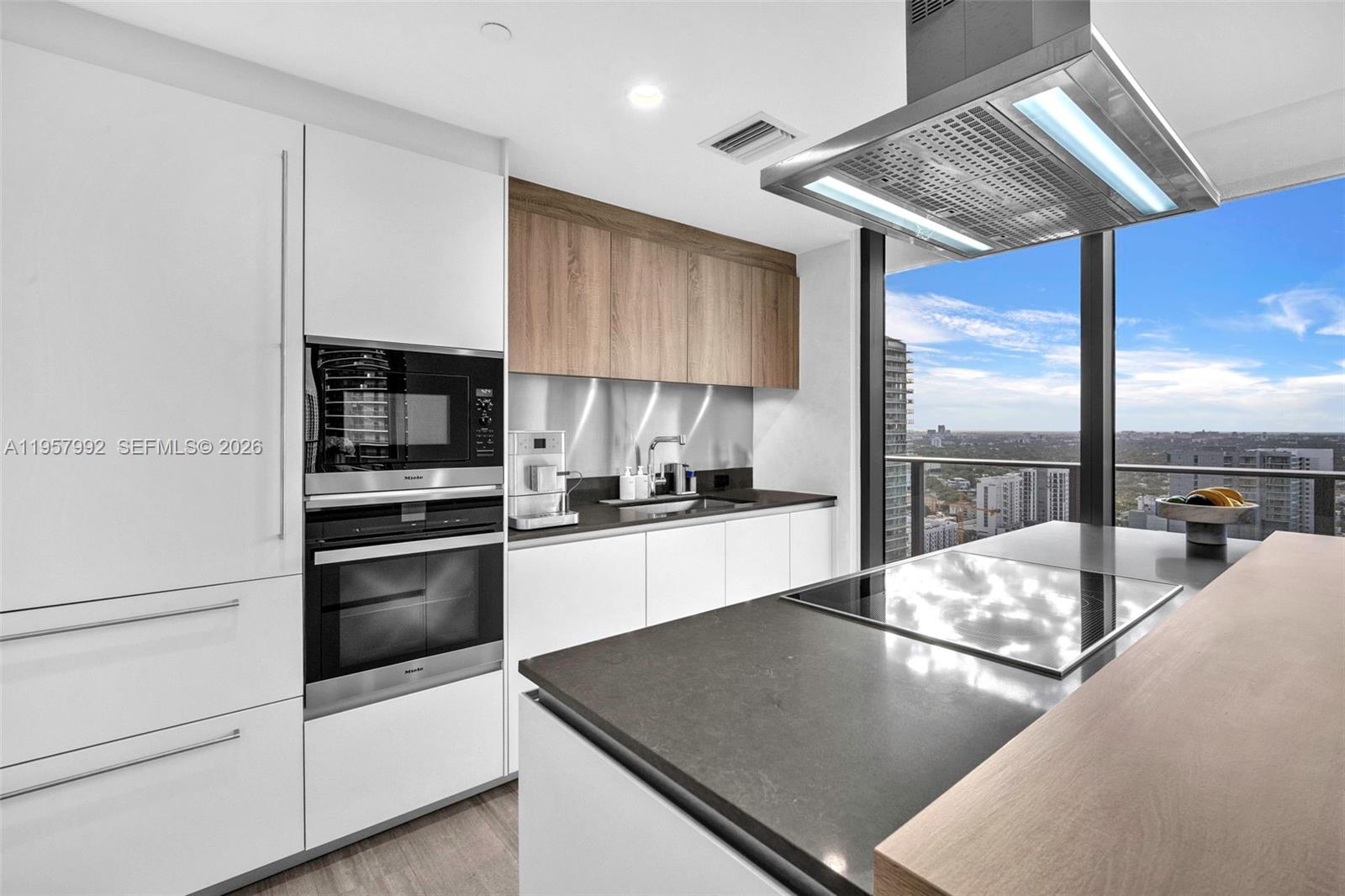 image Brickell Flatiron9