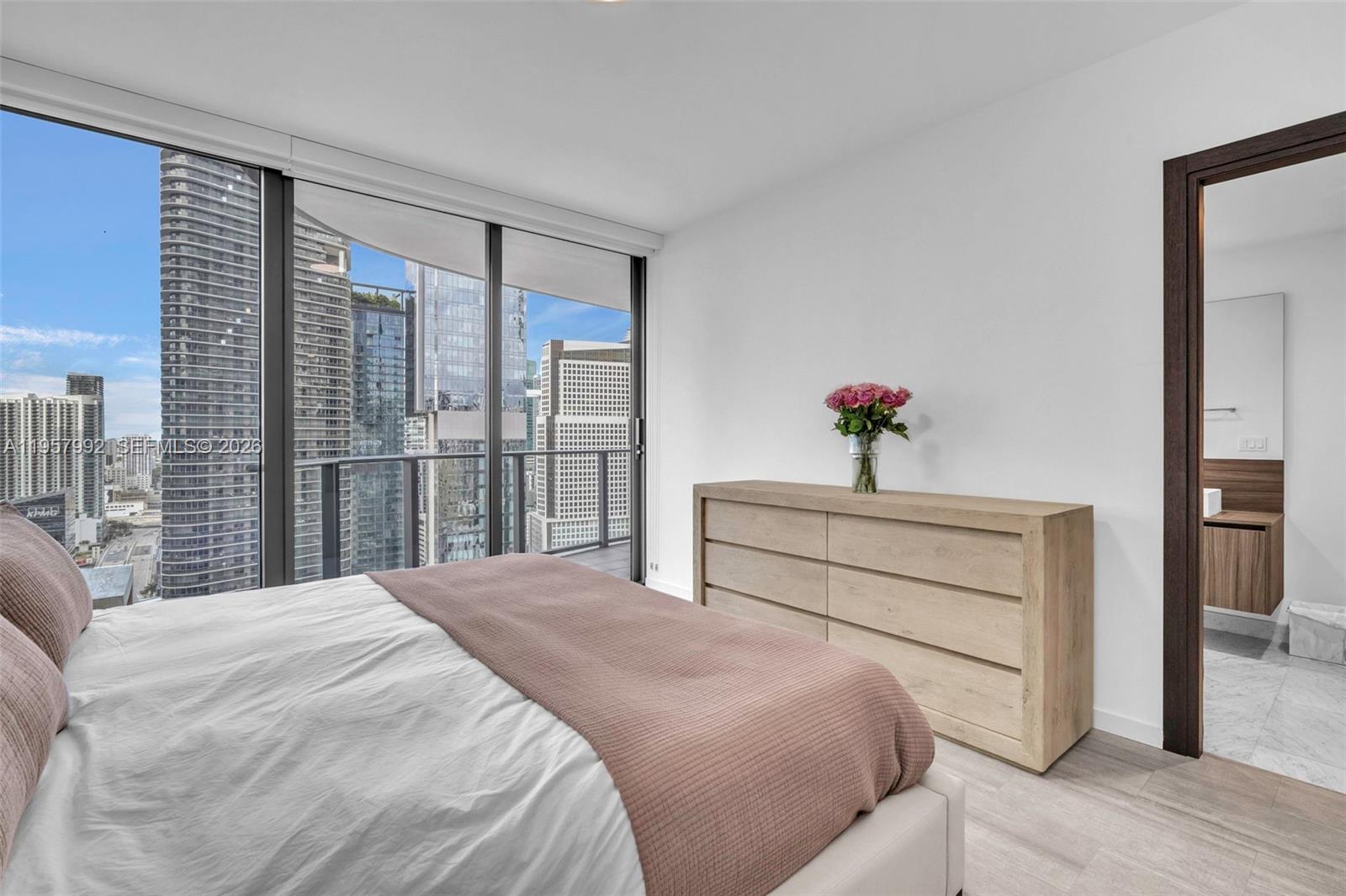 image Brickell Flatiron22