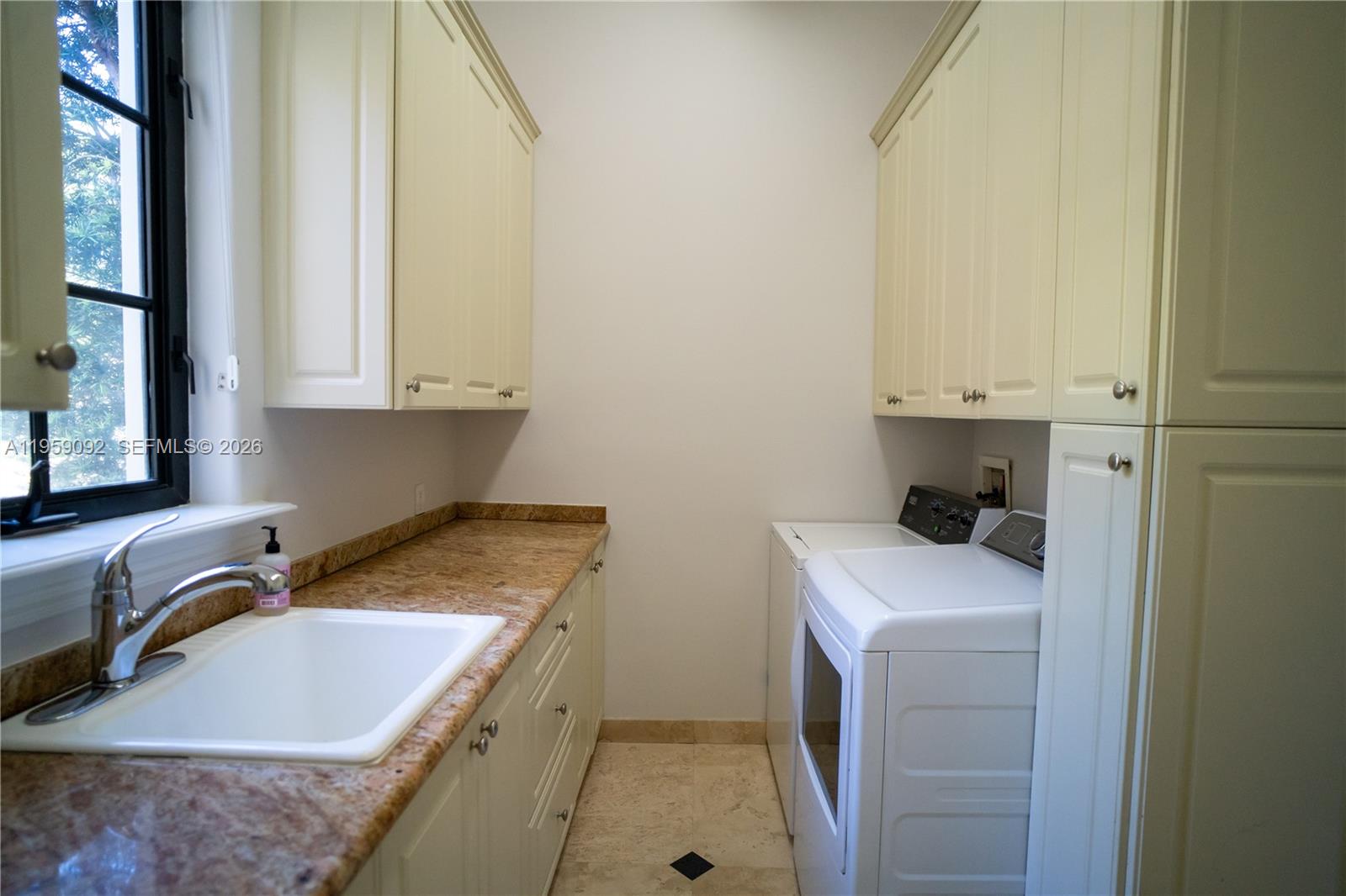 6450 SW 126th St Rd Pinecrest, FL 33156