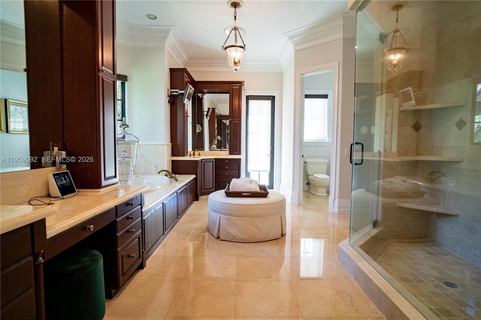 6450 SW 126th St Rd Pinecrest, FL 33156