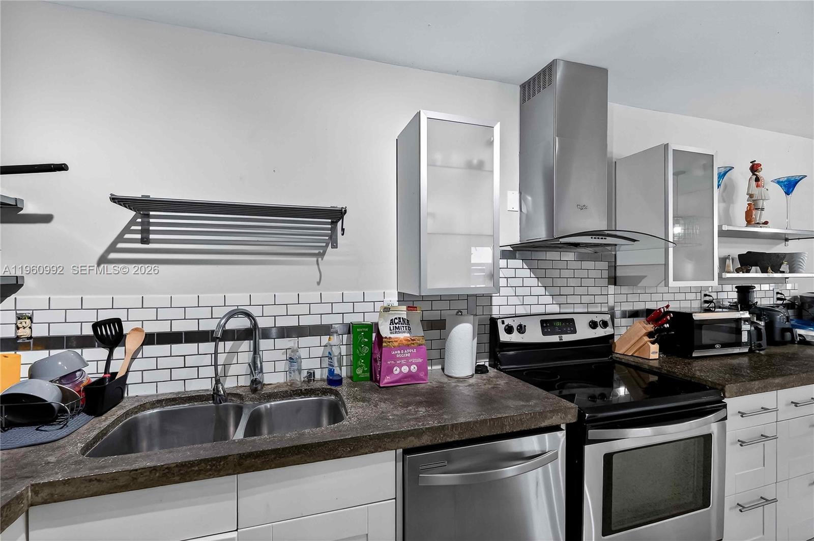 8640 NE 2nd Ave El Portal, FL 33138