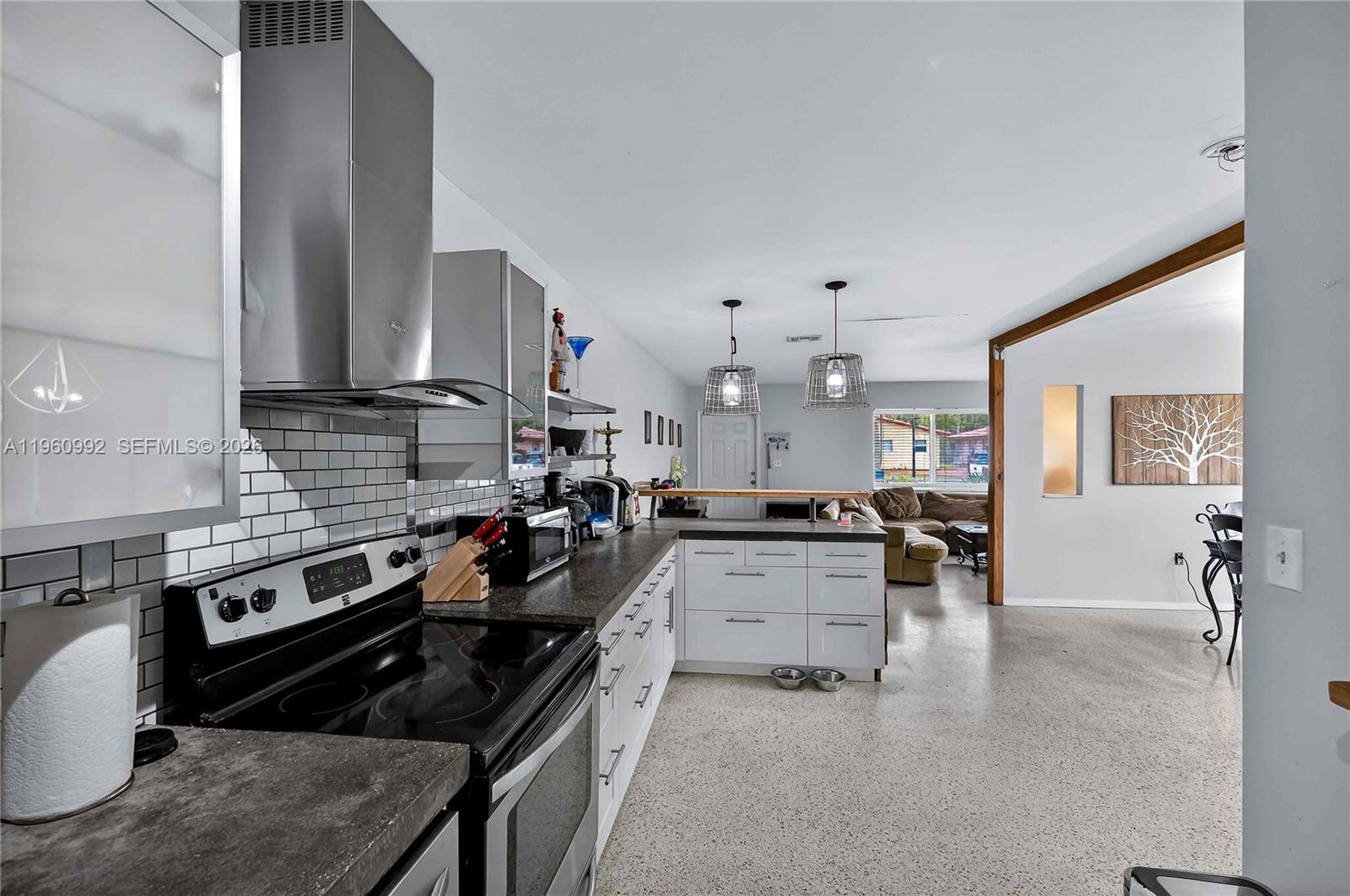 8640 NE 2nd Ave El Portal, FL 33138