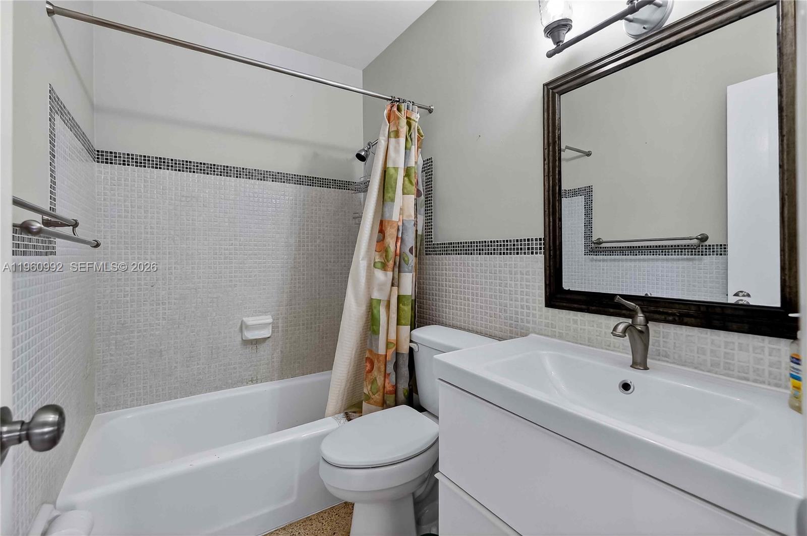 8640 NE 2nd Ave El Portal, FL 33138