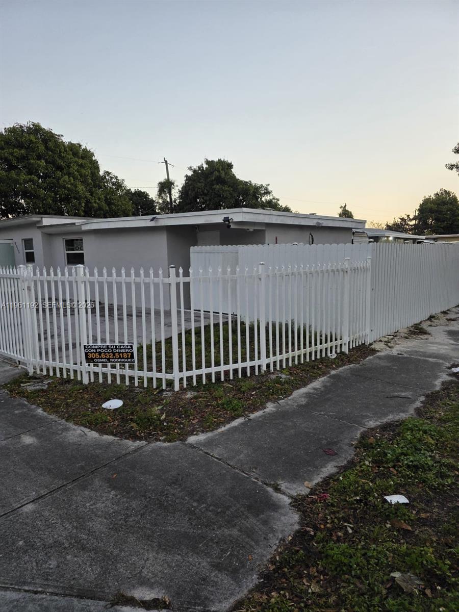 8355 NW 21st Ave Miami, FL 33147