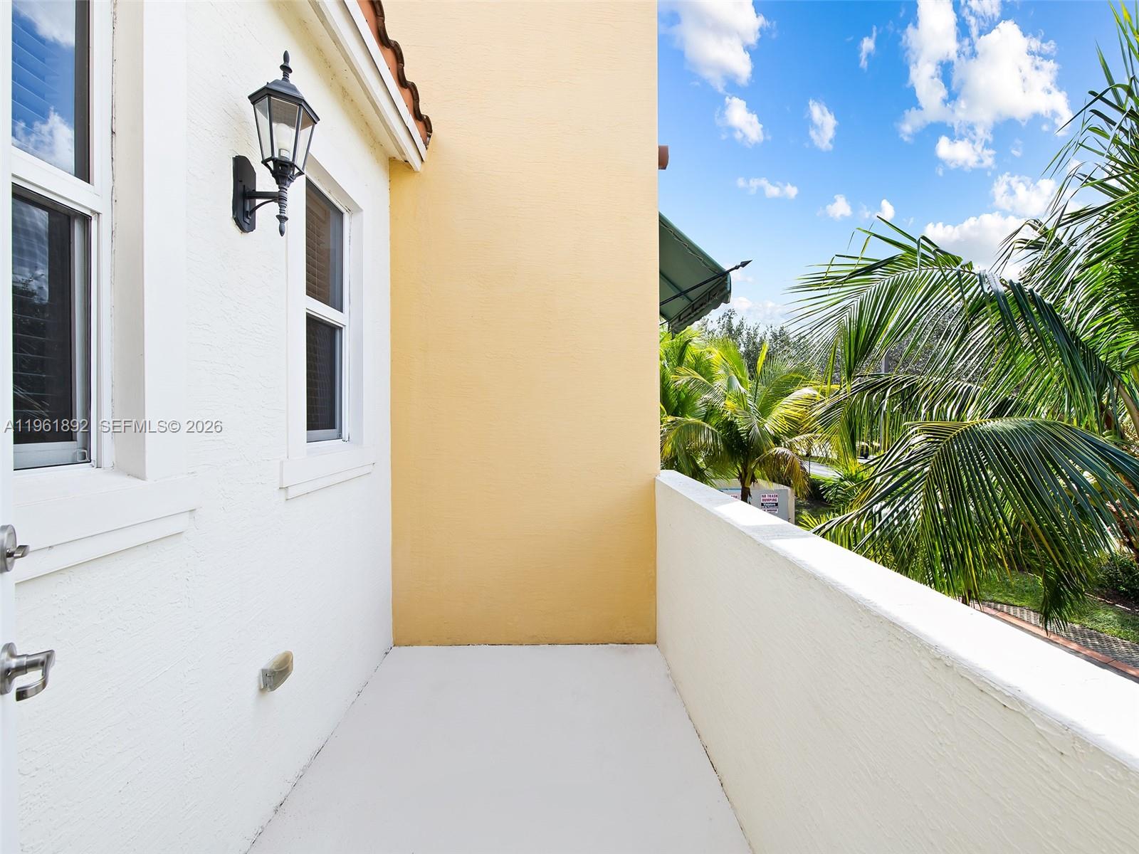 1732 NW 124th Pl Pembroke Pines, FL 33028