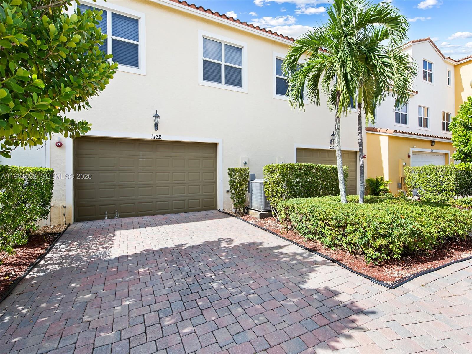 1732 NW 124th Pl Pembroke Pines, FL 33028