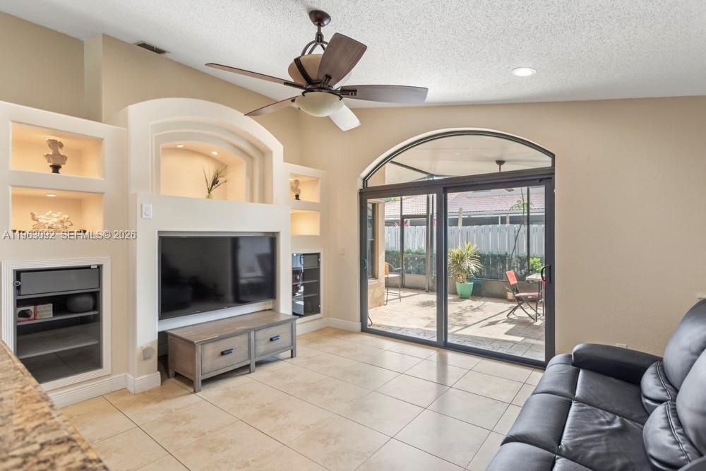 17912 SW 12th Ct Pembroke Pines, FL 33029