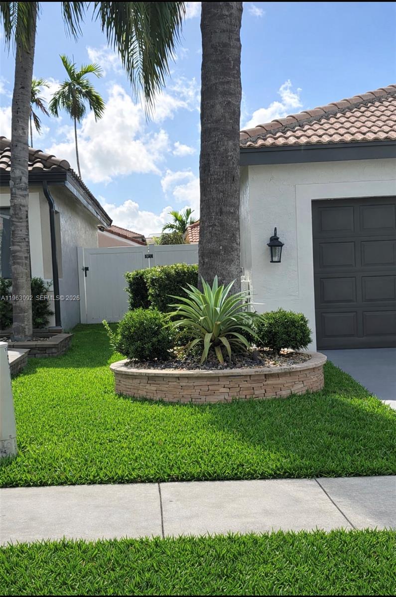17912 SW 12th Ct Pembroke Pines, FL 33029