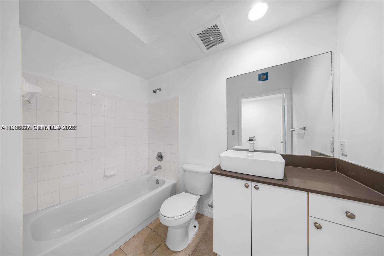 9172 Collins Ave #212 Surfside, FL 33154