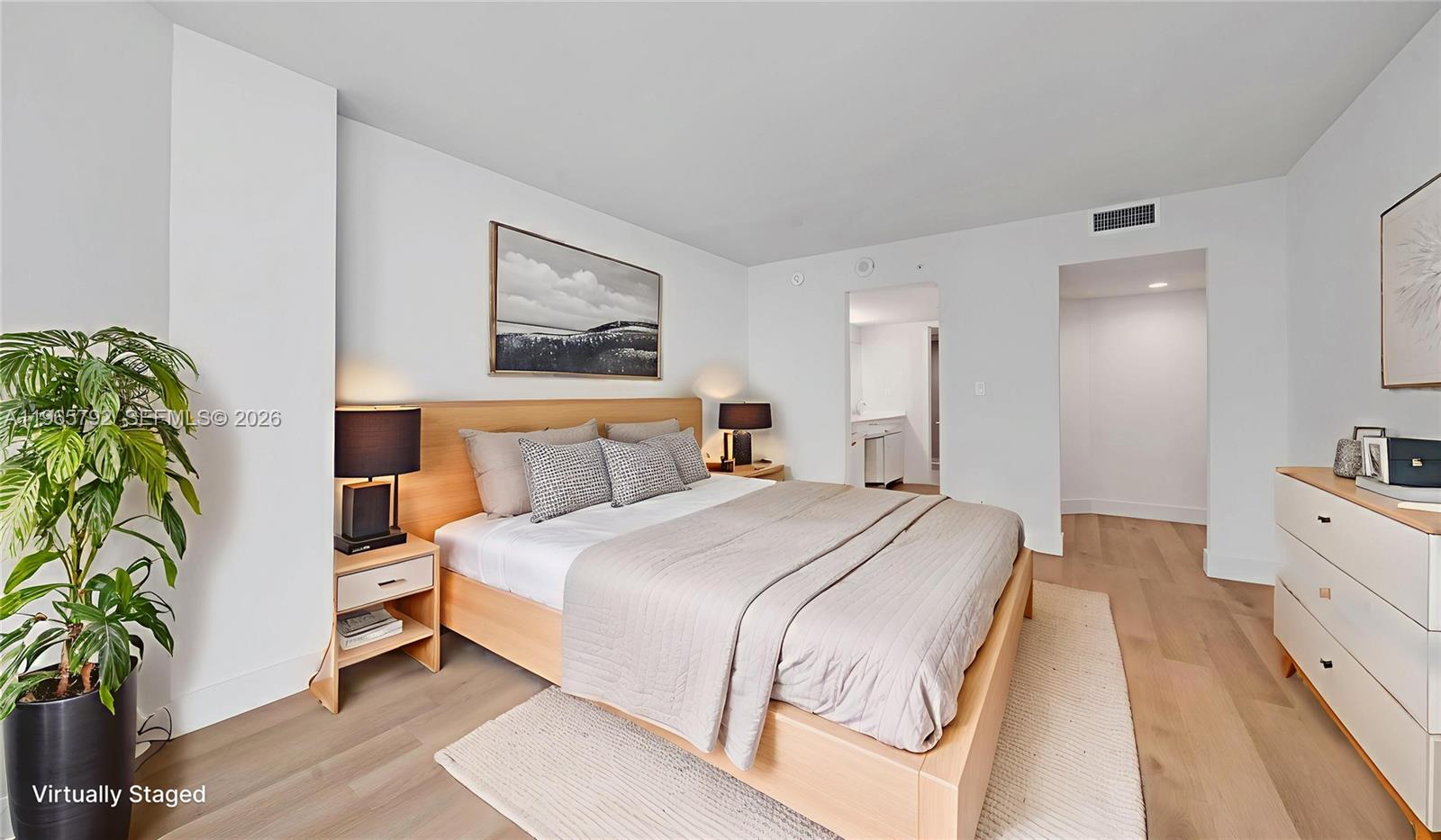 555 NE 34th St #2405 Miami, FL 33137