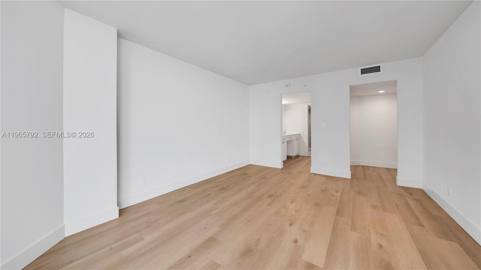 555 NE 34th St #2405 Miami, FL 33137