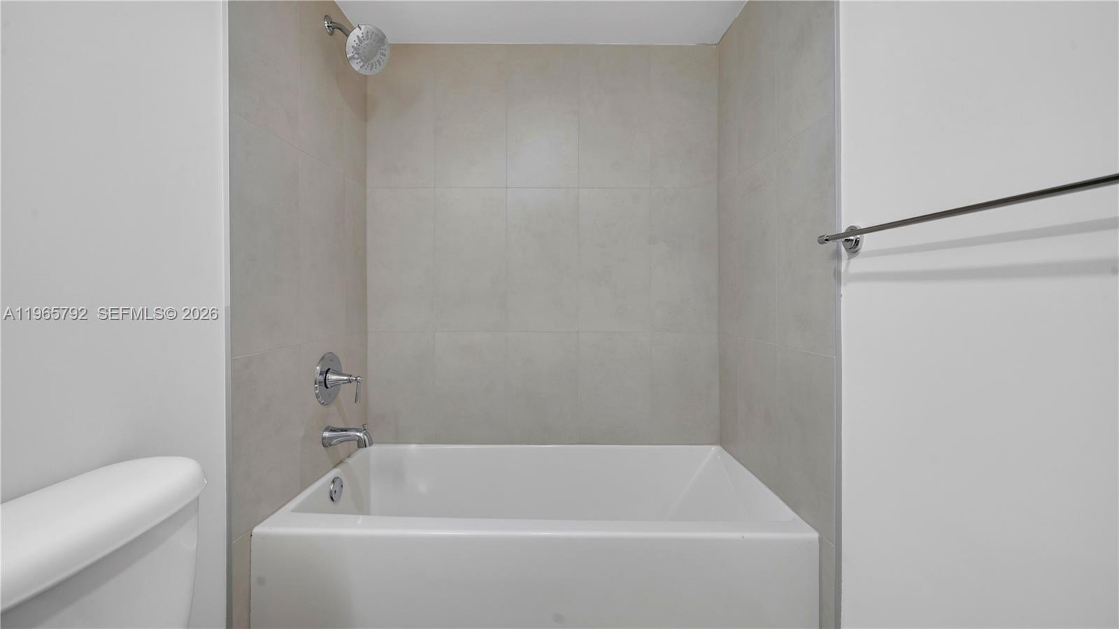 555 NE 34th St #2405 Miami, FL 33137