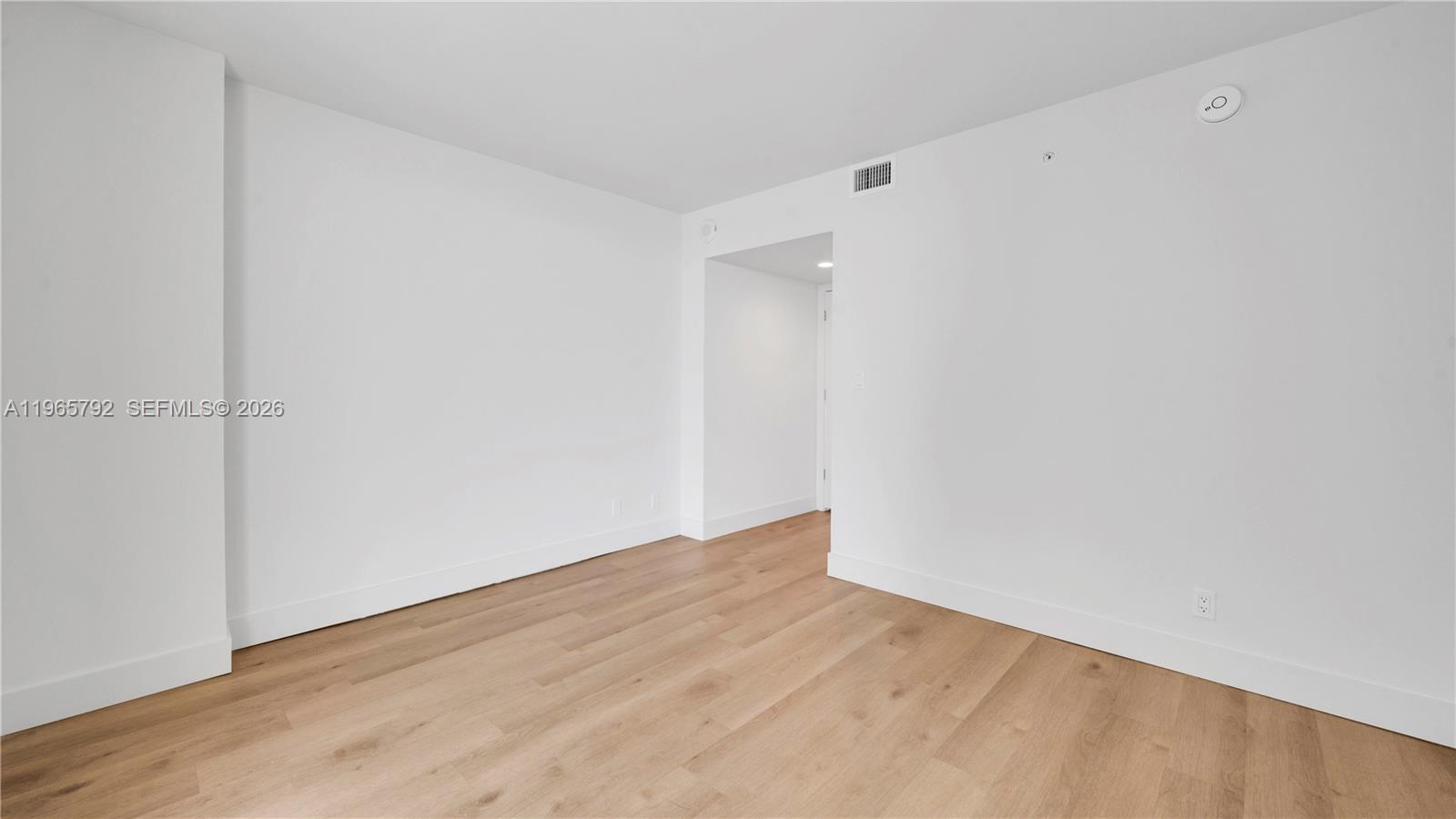 555 NE 34th St #2405 Miami, FL 33137