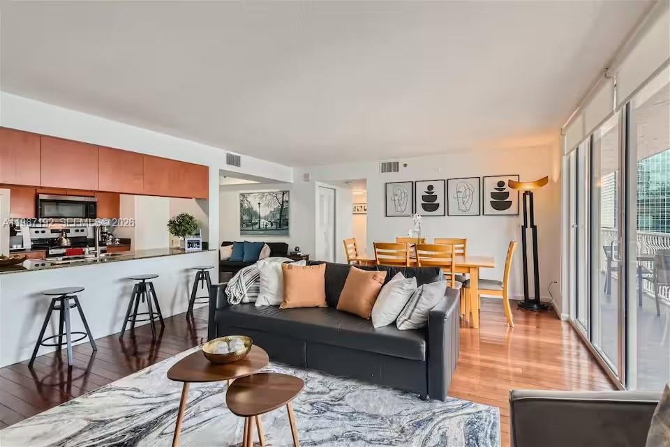 image The Club at Brickell Bay3