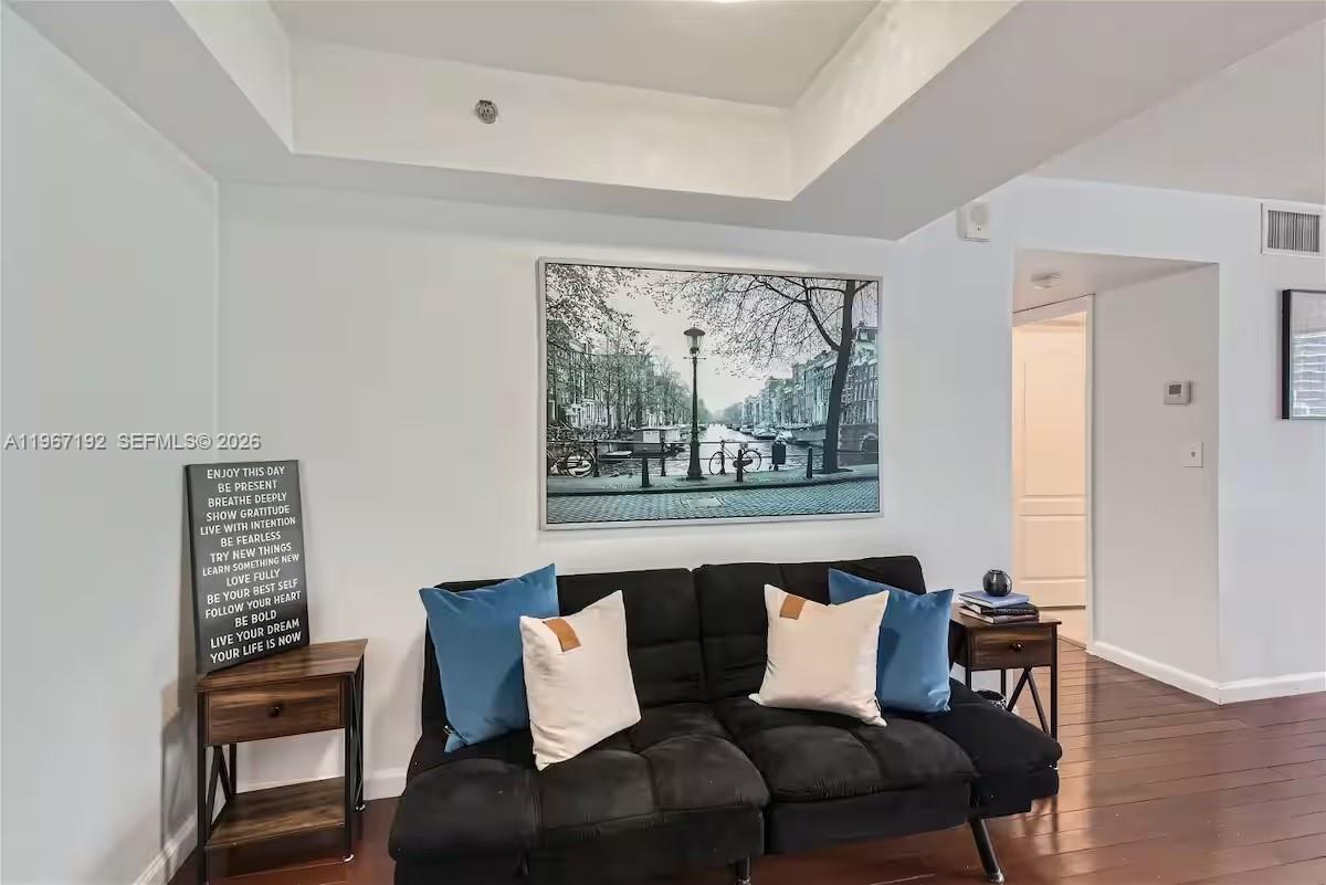 image The Club at Brickell Bay4