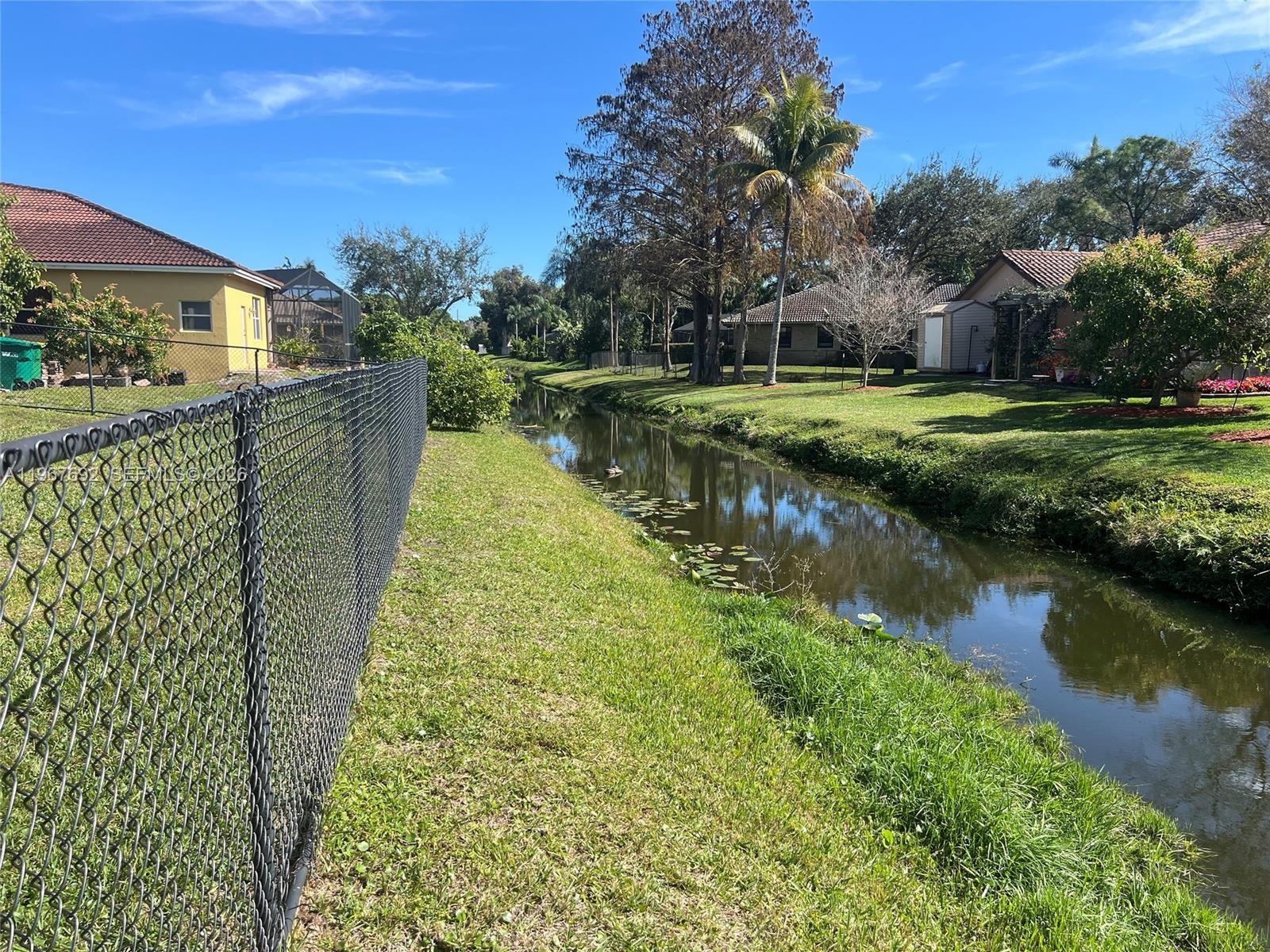 11520 NW 26th St Plantation, FL 33323