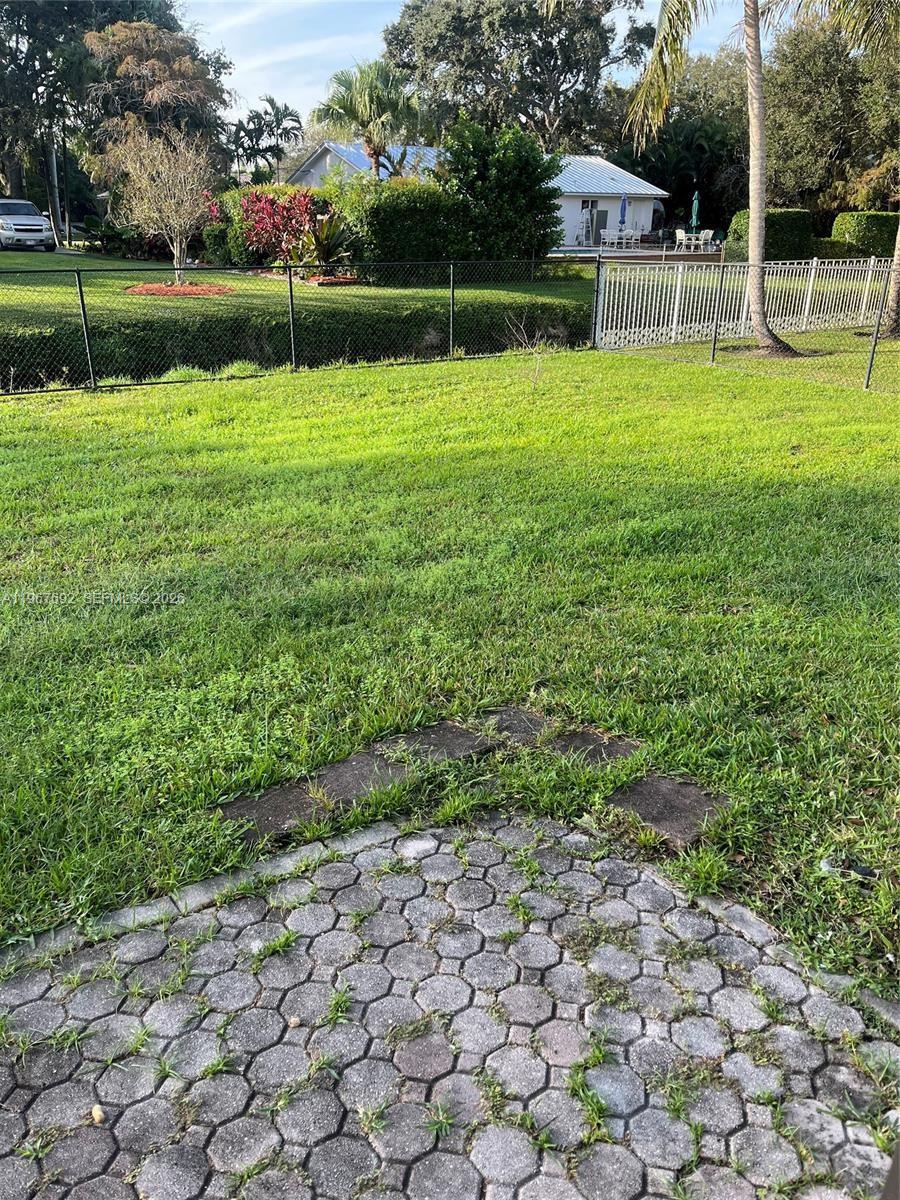 11520 NW 26th St Plantation, FL 33323