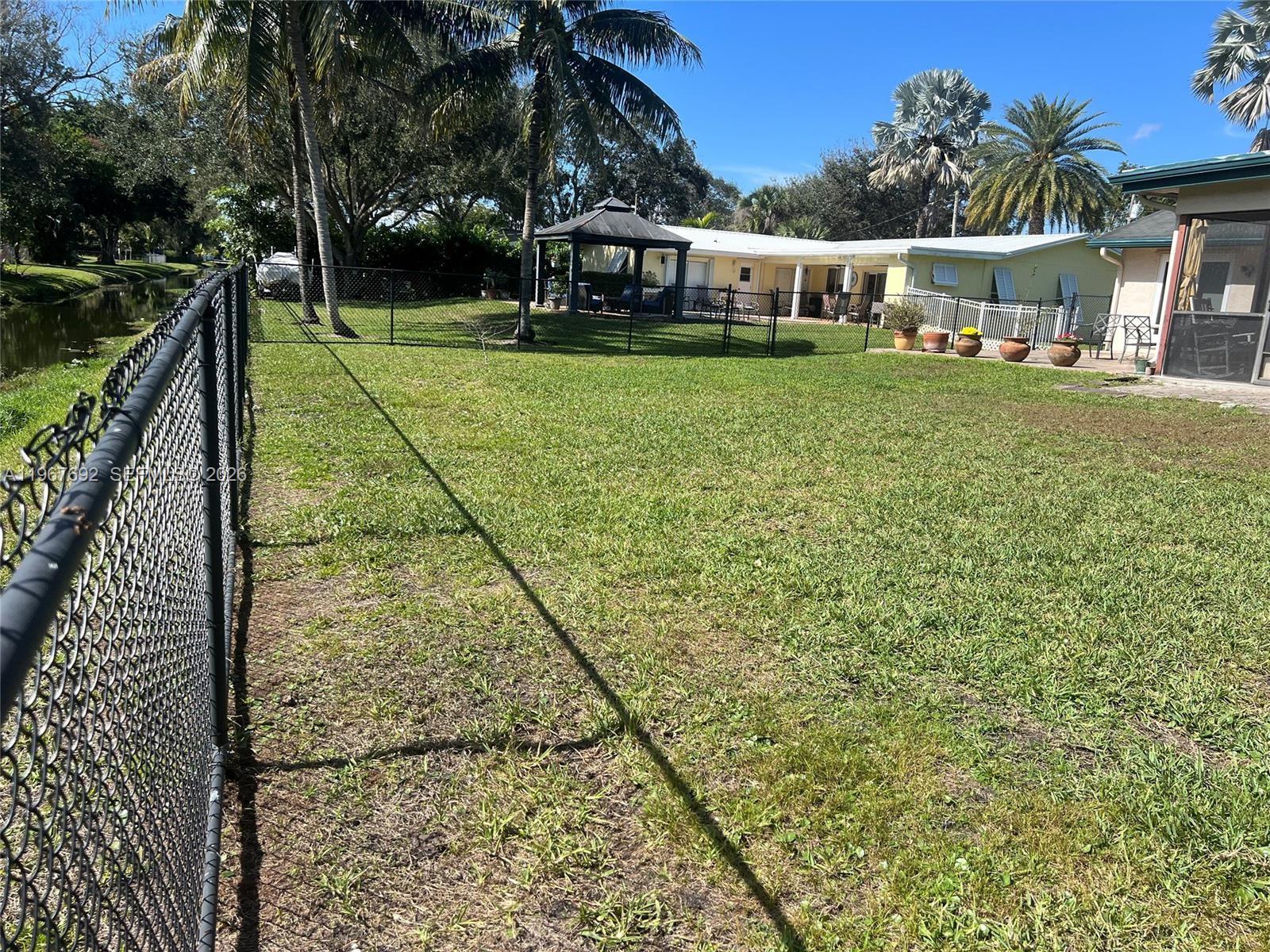 11520 NW 26th St Plantation, FL 33323