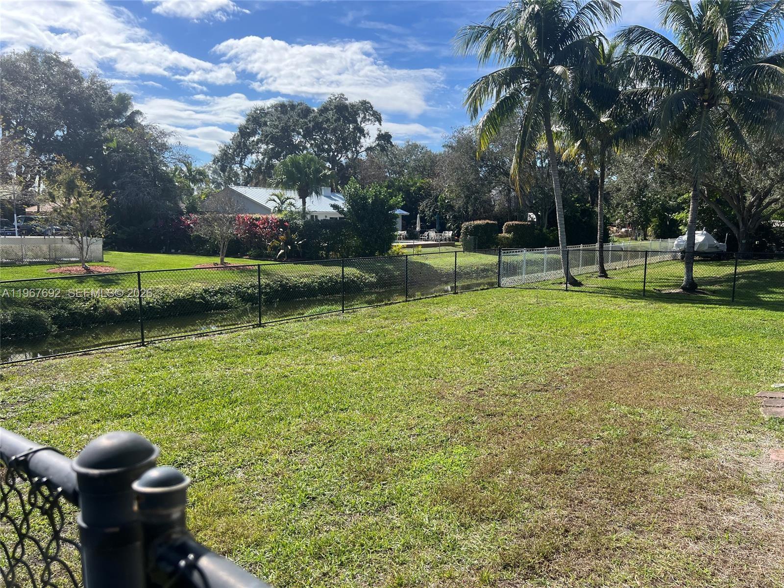 11520 NW 26th St Plantation, FL 33323