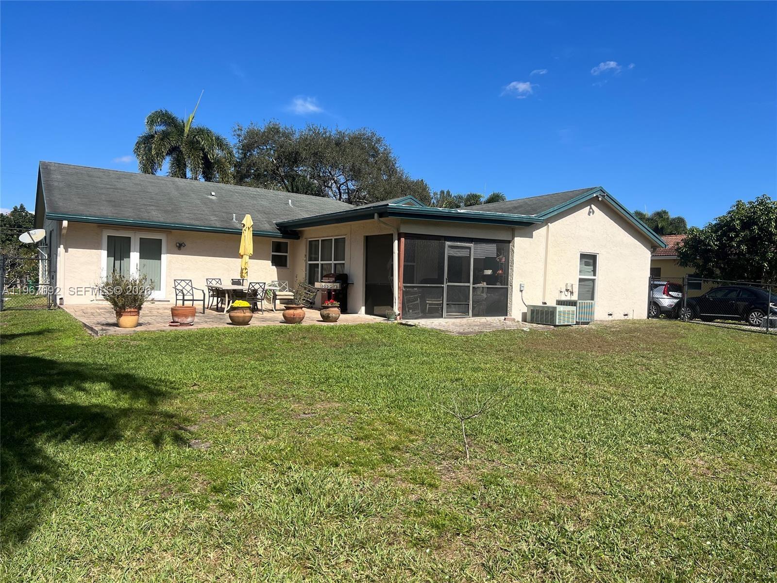 11520 NW 26th St Plantation, FL 33323