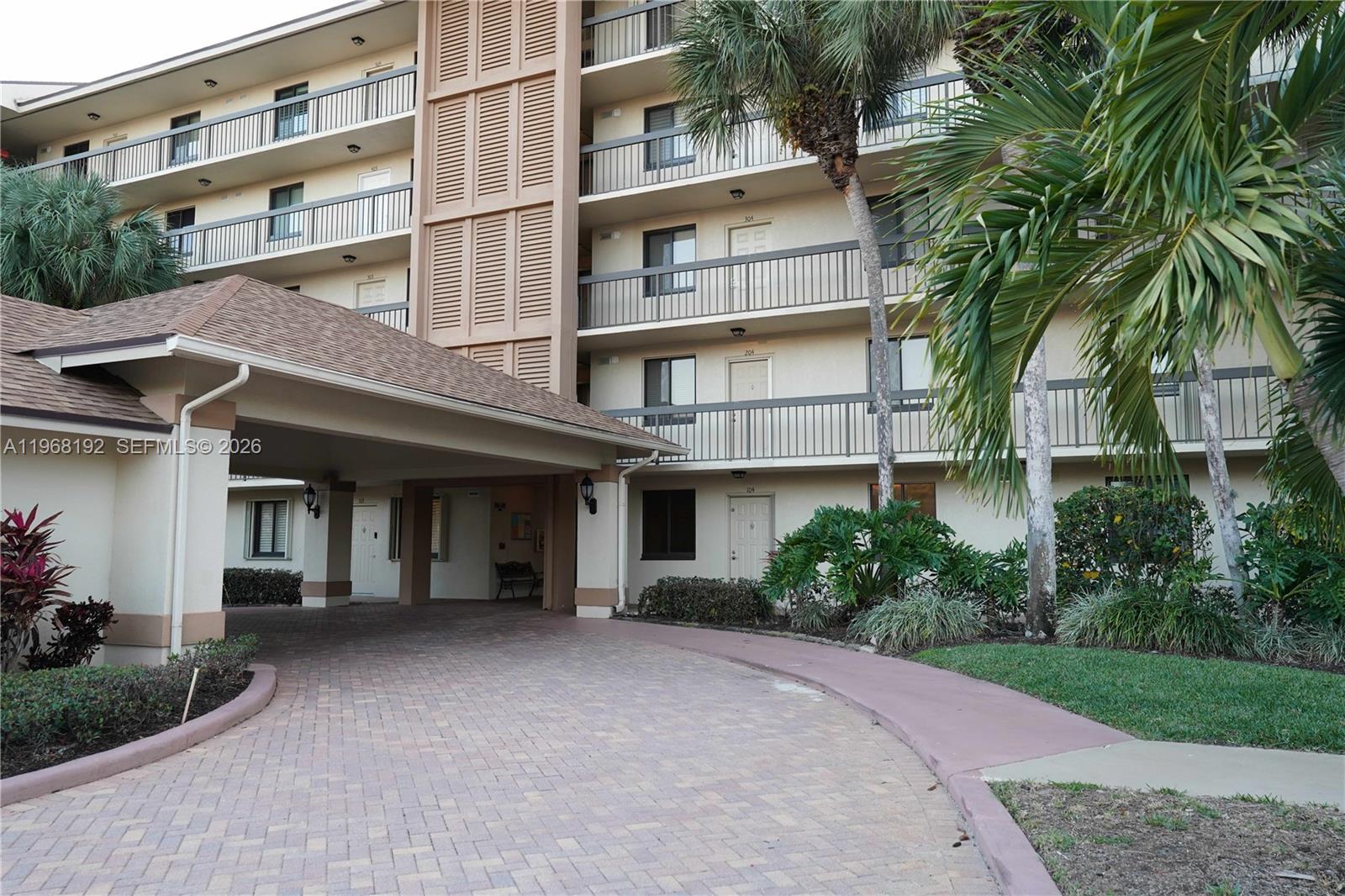 2101 Marina Isle Way #104 Jupiter, FL 33477