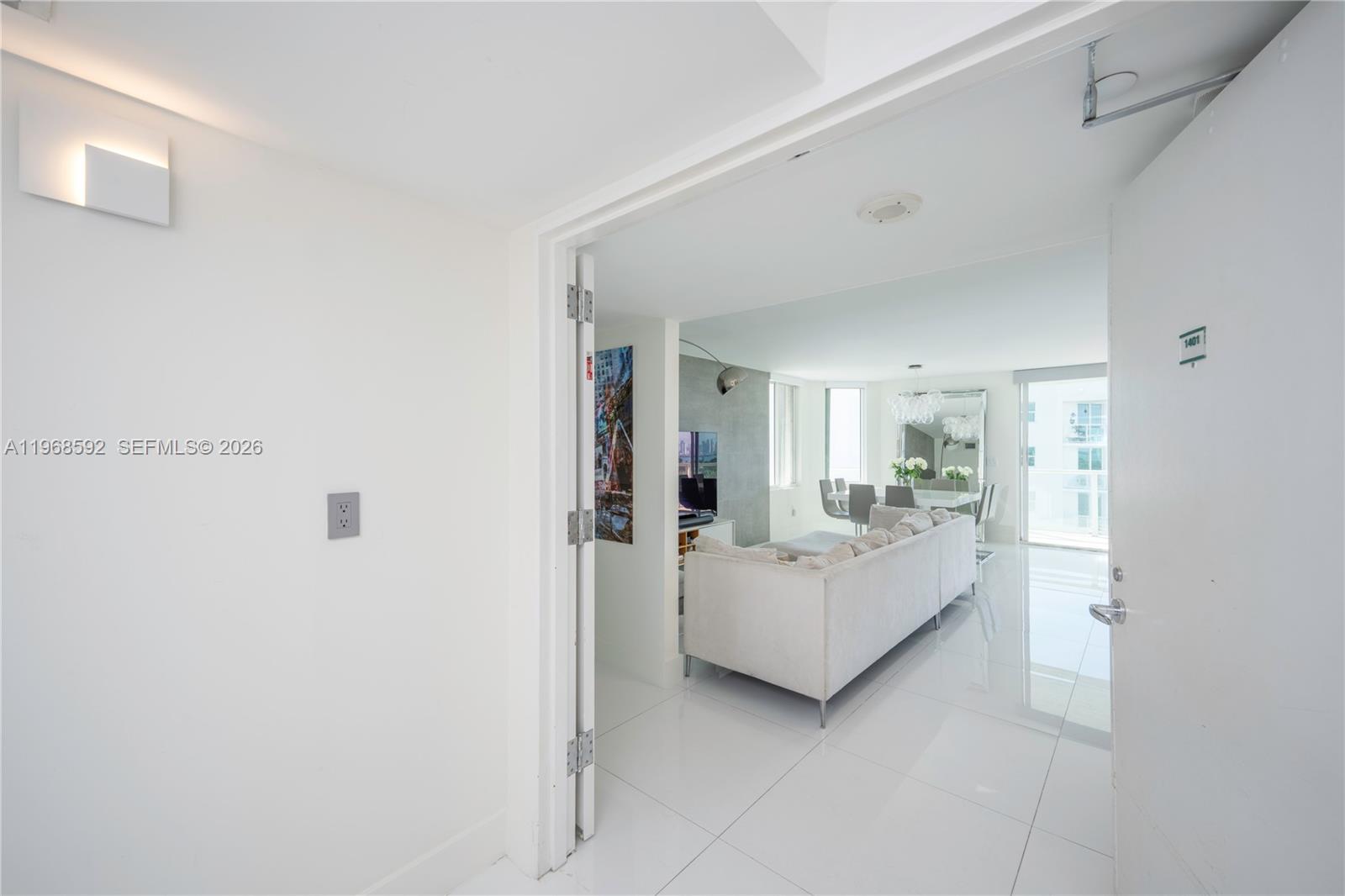 5900 Collins Ave #1401 Miami Beach, FL 33140