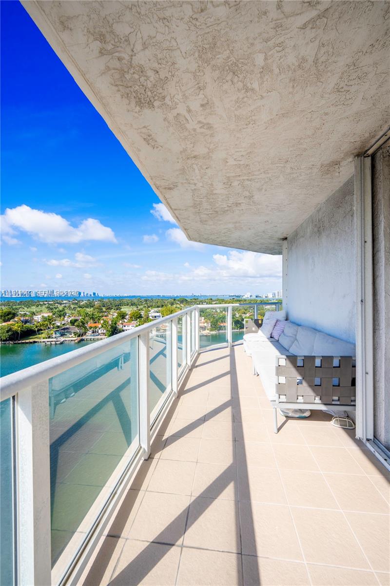 5900 Collins Ave #1401 Miami Beach, FL 33140