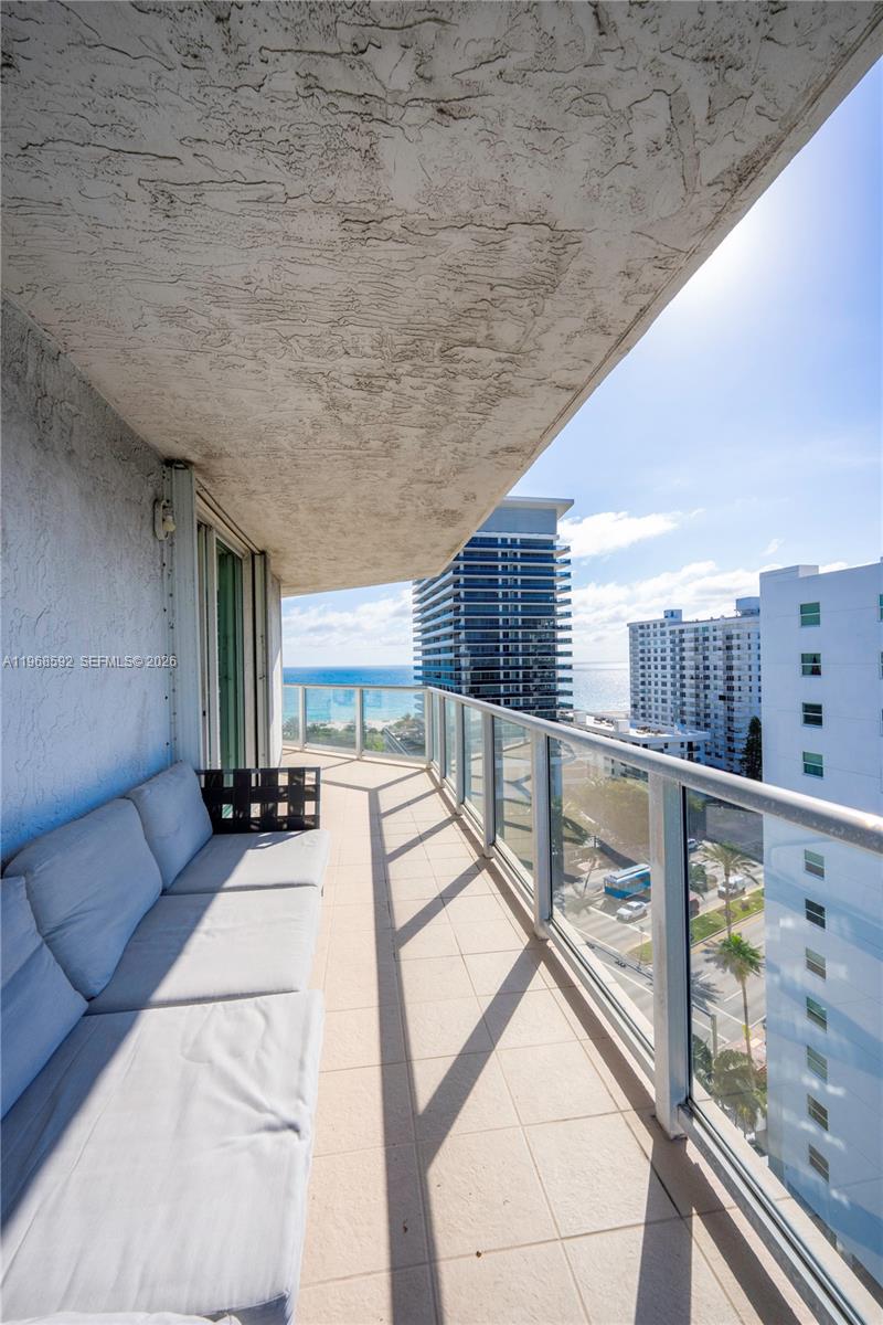 5900 Collins Ave #1401 Miami Beach, FL 33140