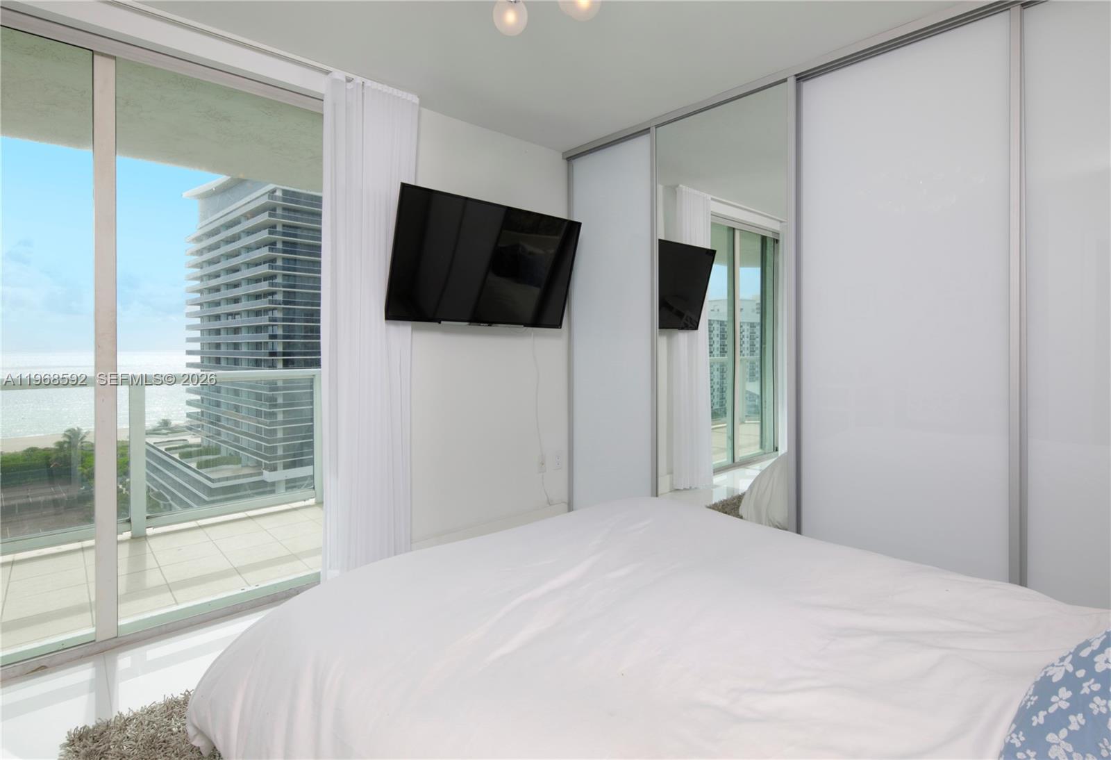 5900 Collins Ave #1401 Miami Beach, FL 33140