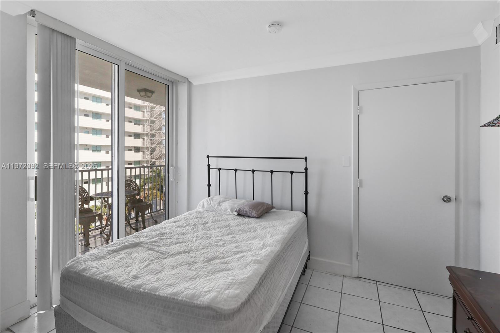 7933 West Dr #819 North Bay Village, FL 33141