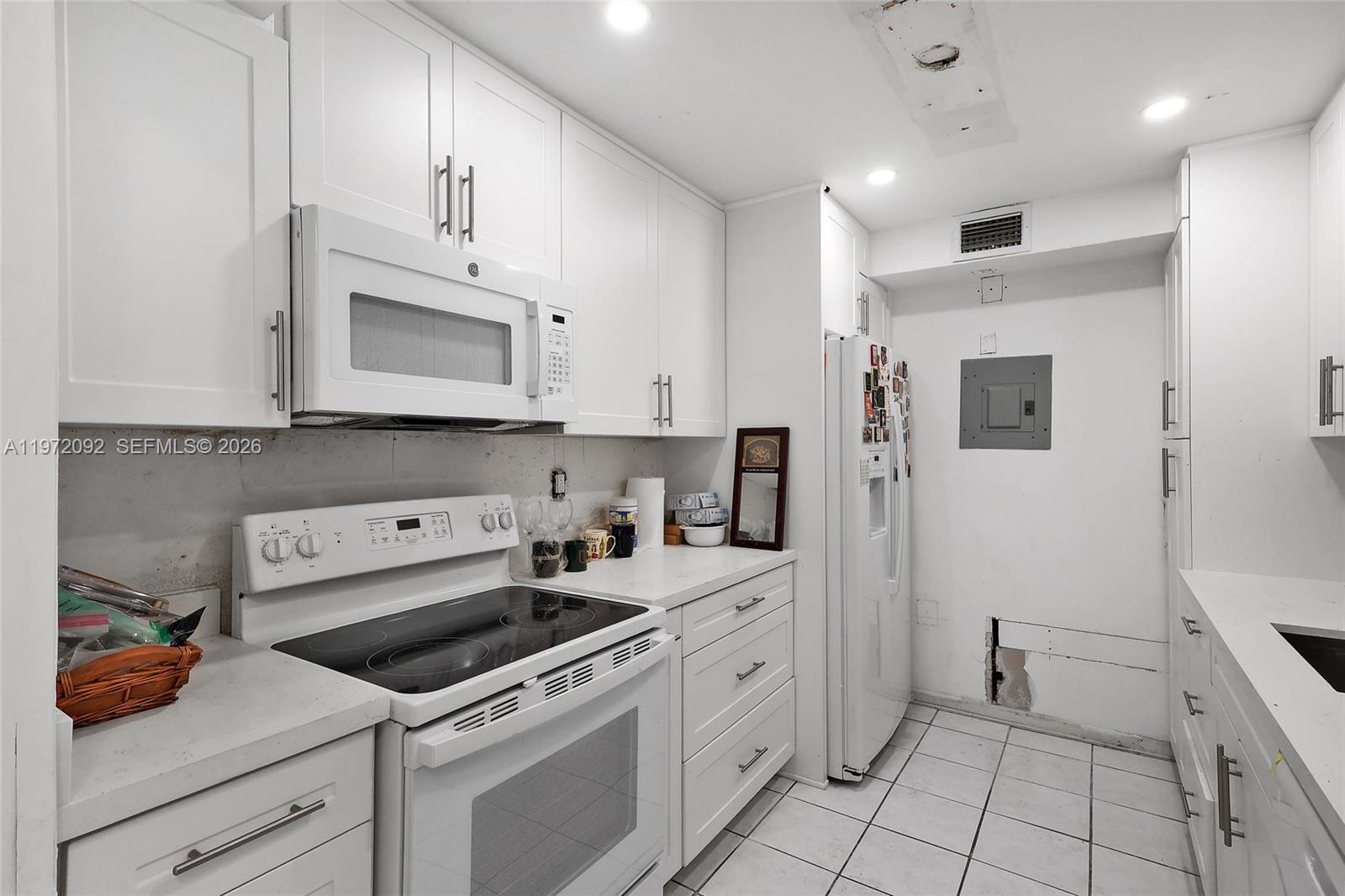 7933 West Dr #819 North Bay Village, FL 33141