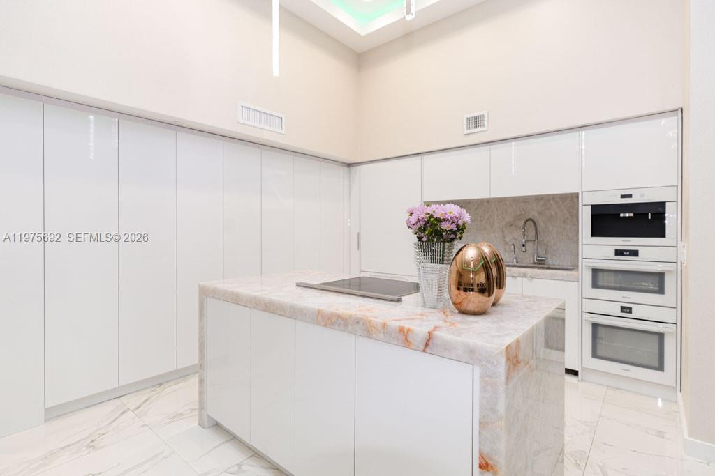 1800 S Ocean Dr #310 Hallandale Beach, FL 33009