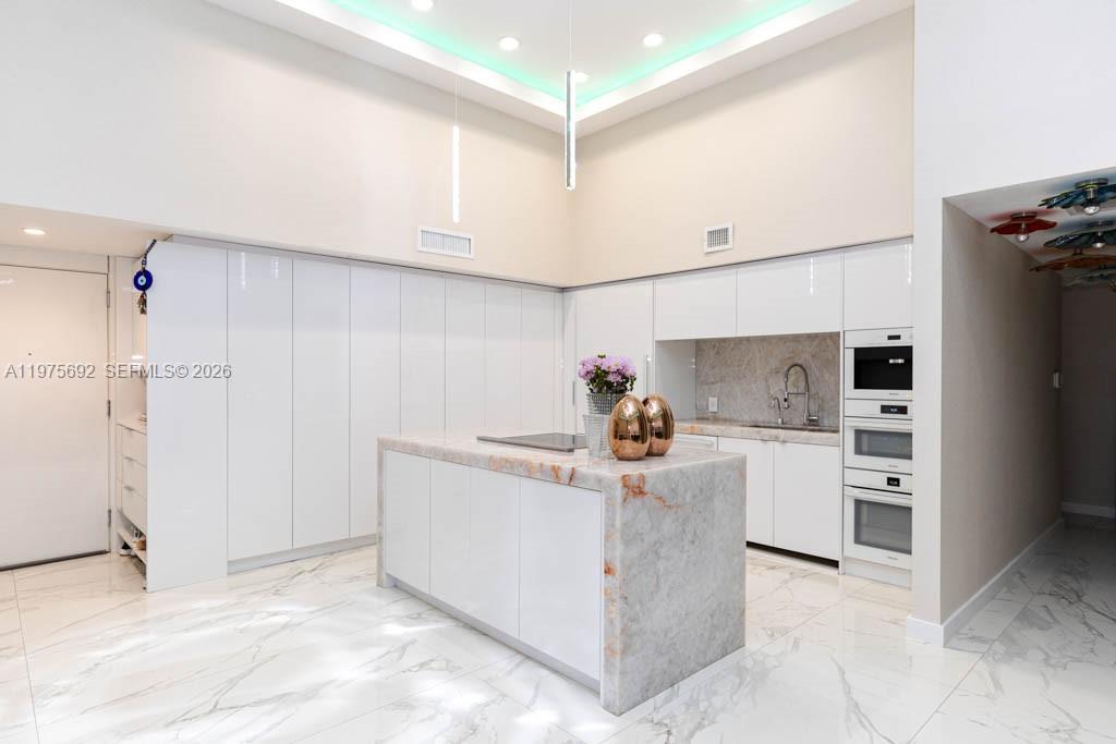 1800 S Ocean Dr #310 Hallandale Beach, FL 33009