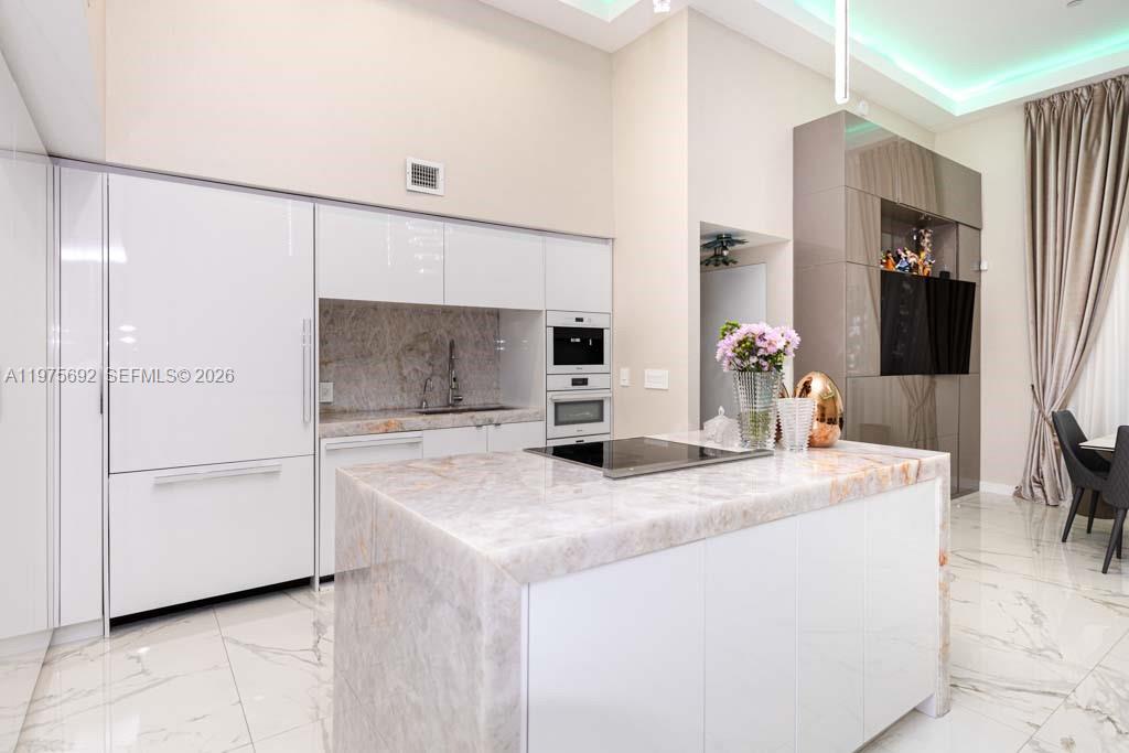 1800 S Ocean Dr #310 Hallandale Beach, FL 33009