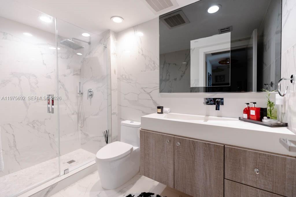 1800 S Ocean Dr #310 Hallandale Beach, FL 33009