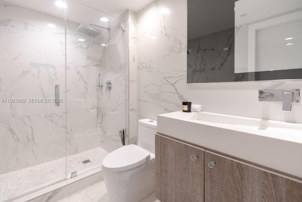 1800 S Ocean Dr #310 Hallandale Beach, FL 33009