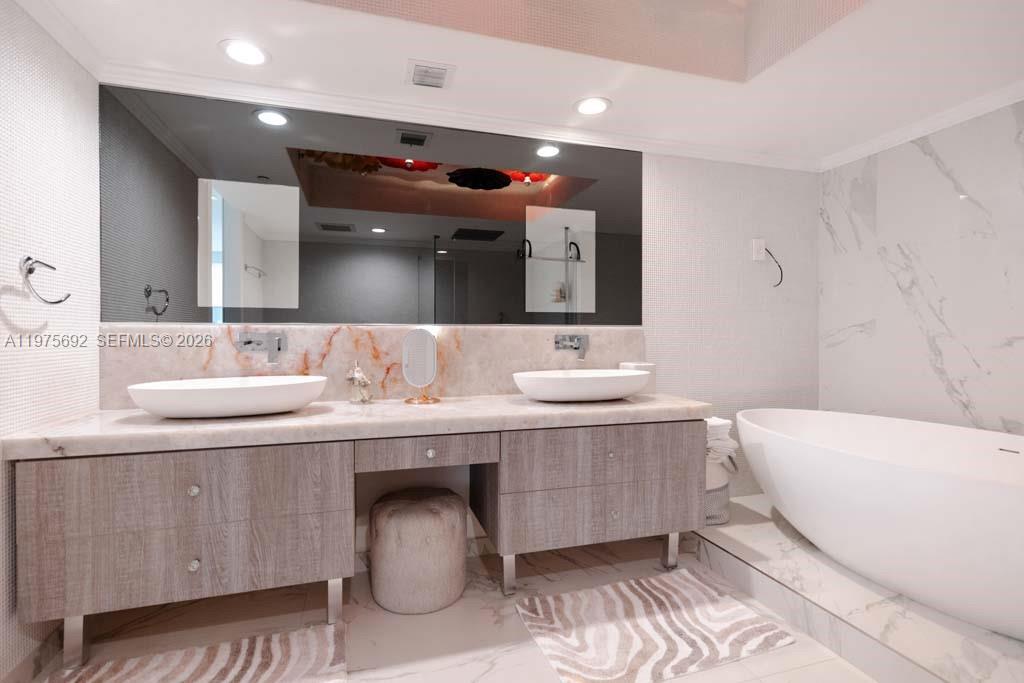 1800 S Ocean Dr #310 Hallandale Beach, FL 33009