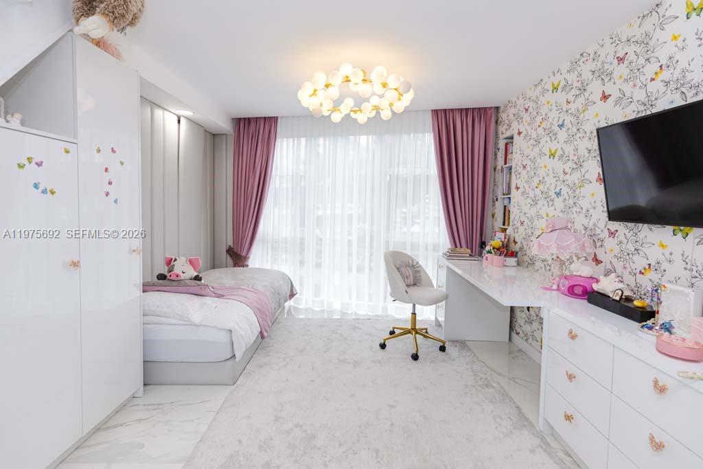 1800 S Ocean Dr #310 Hallandale Beach, FL 33009