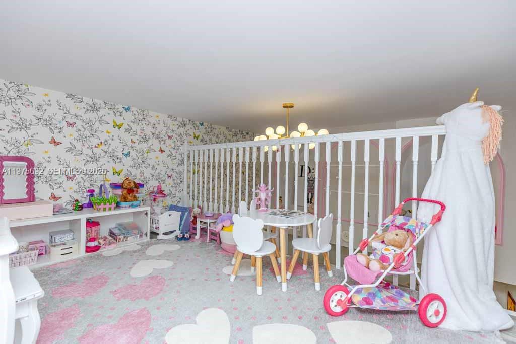 1800 S Ocean Dr #310 Hallandale Beach, FL 33009