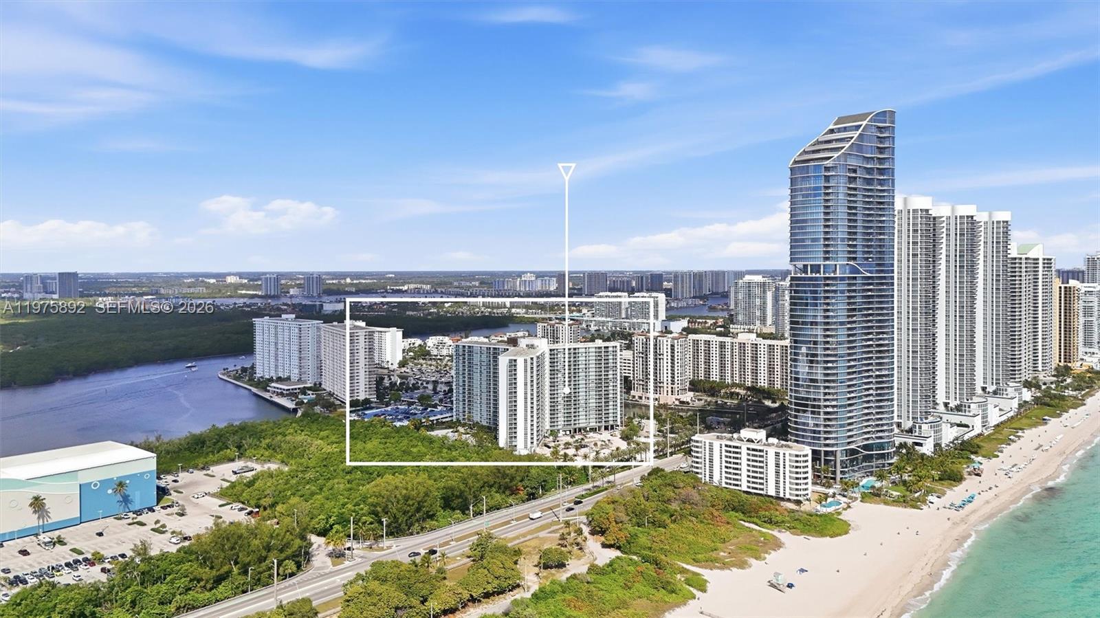 image Arlen House East32