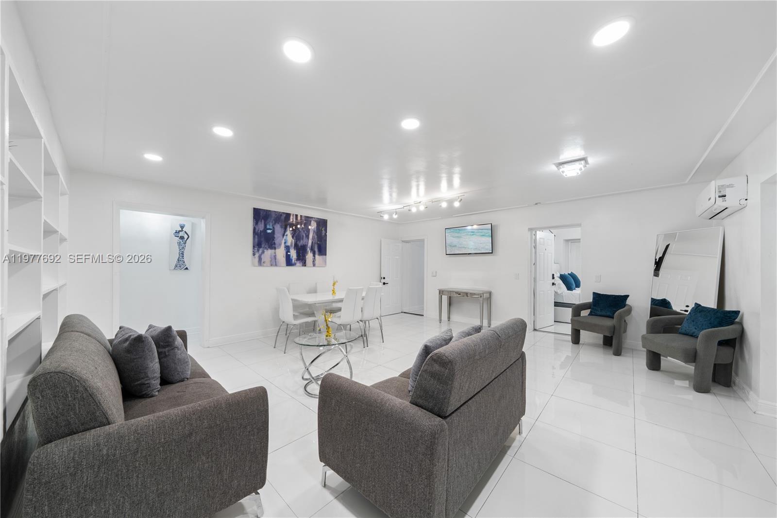 1761 SW 14th St Miami, FL 33145