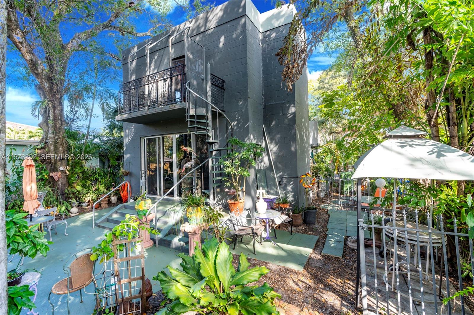 2361 SW 18th Ave Fort Lauderdale, FL 33315