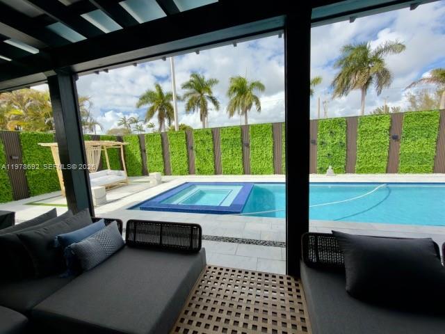 9351 SW 88th Ter Miami, FL 33176