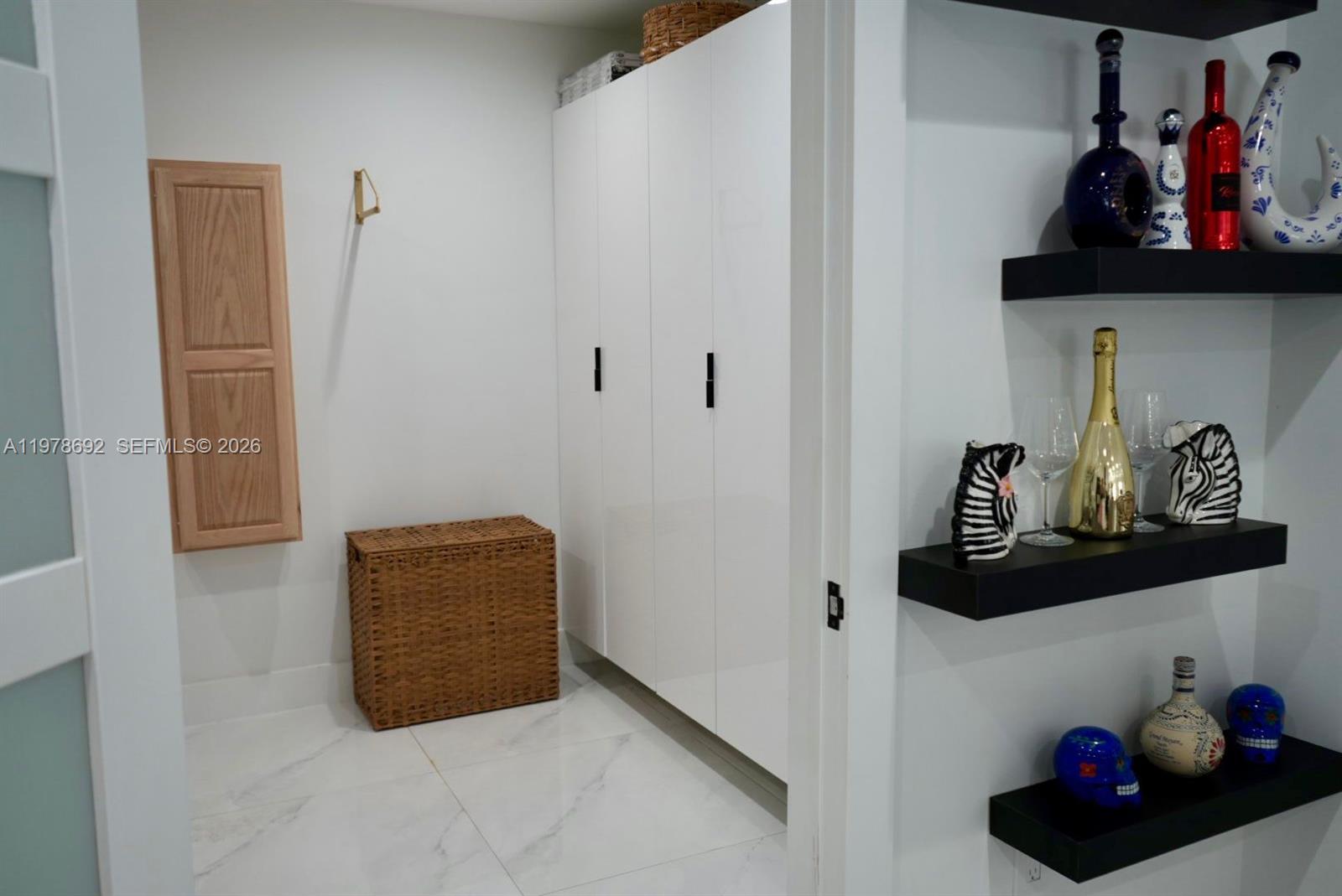 9351 SW 88th Ter Miami, FL 33176